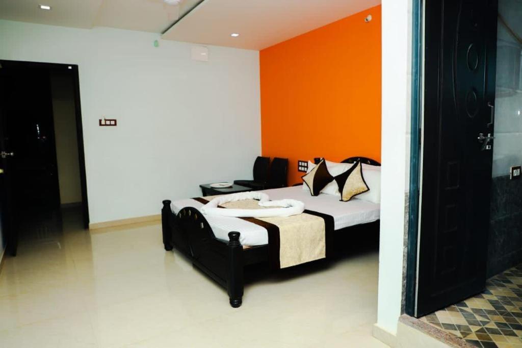 Готель Megha Residency Haveri Екстер'єр фото